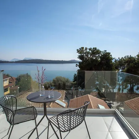 Ionian Elite Beachfront Villa Nydri (Lefkada)