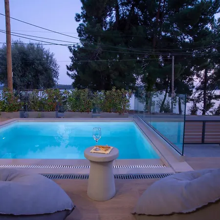 Ionian Elite Beachfront נידרי