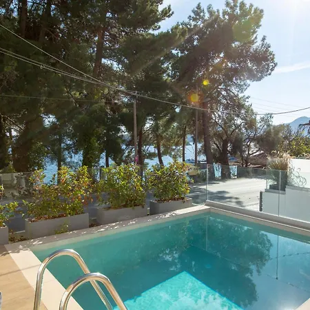 וילה Ionian Elite Beachfront *