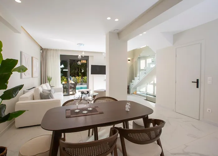 Ionian Elite Beachfront Villa Nydri (Lefkada)